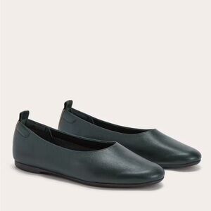 NIB Everlane Day Glove Flats in Scarab (dark green)